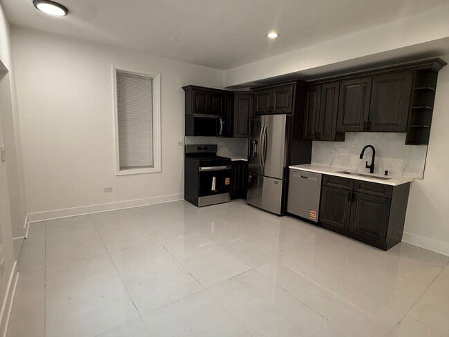 Photo - 2702 S Union Ave