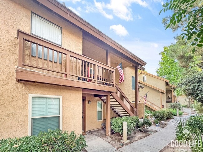 Building Photo - Beautiful 1Bd/1Ba Condo Overlooking Stream...
