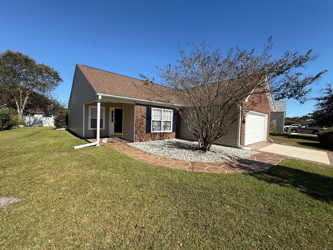 Building Photo - Myrtle Beach - 3 Bedroom / 2 Bathroom Home