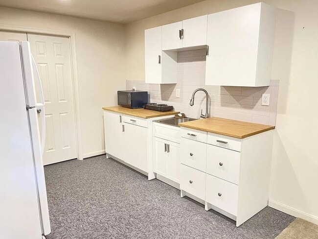 Building Photo - 12076 Prickly Ash Way Unit Basement