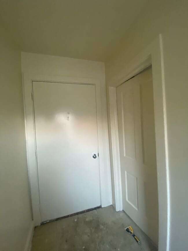 Photo - 2nd fooor walk-up duplex in historic house...