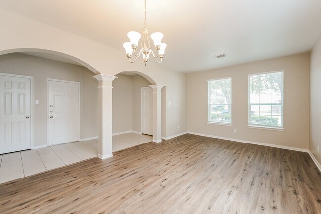 Photo - 18639 Appletree Ridge Rd