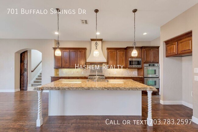 Photo - 701 Buffalo Springs Dr