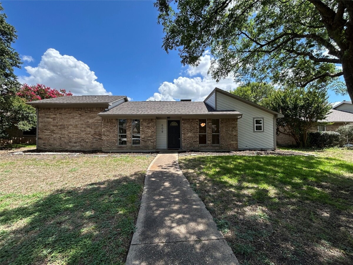Photo - 608 High Meadow Dr