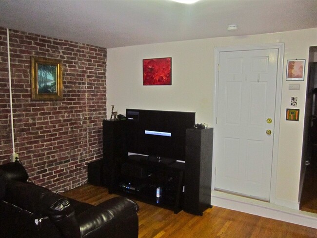 Photo - 7 Symphony Rd Apartments Unit 2