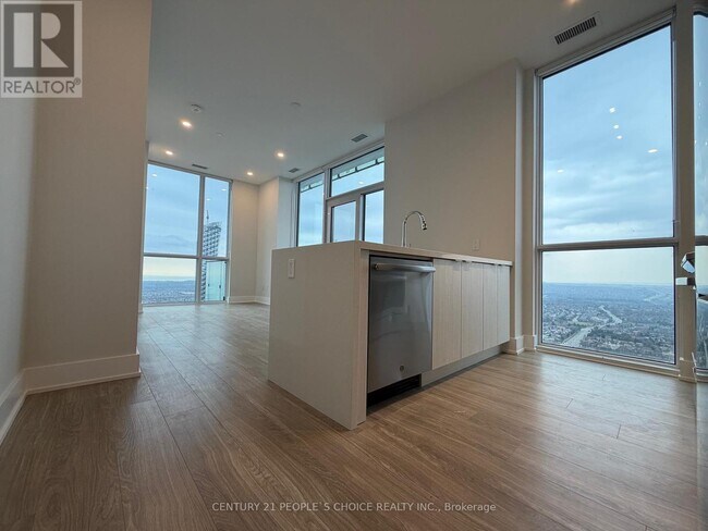 Photo - 430 Square One Dr Unit PH 05