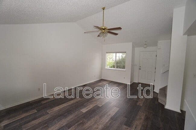 2462 Kiowa Creek Dr