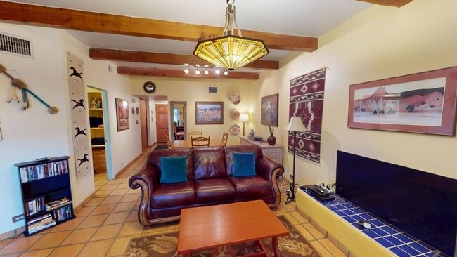 Photo - Charming two bedroom close to downtown. Furnished long term rental.