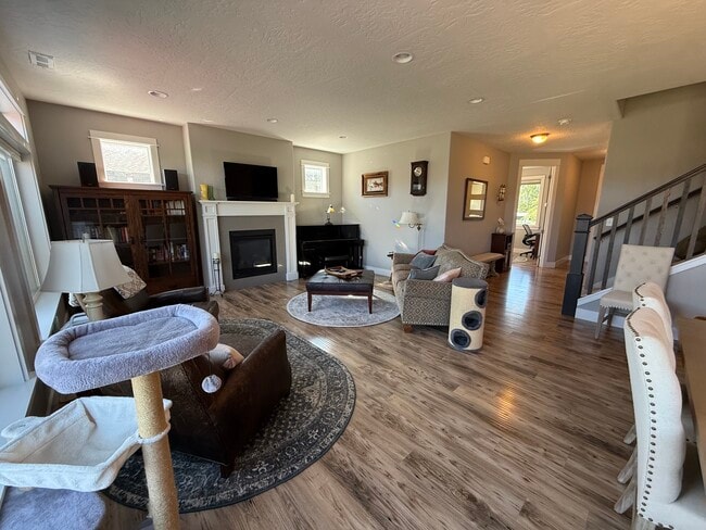 Photo - 3437 Tschache Ln