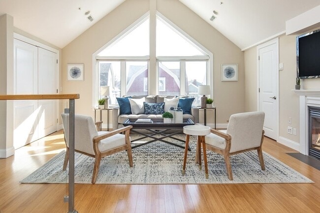 Photo - 82 Pearson Ave