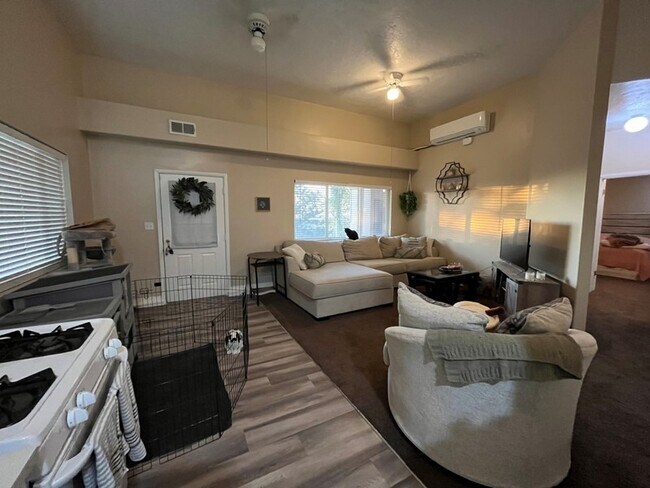 113 N Valley View Dr