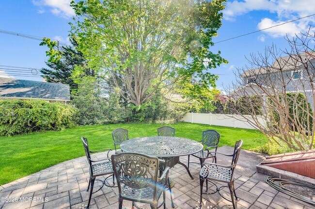 Photo - 508 Crescent Pkwy