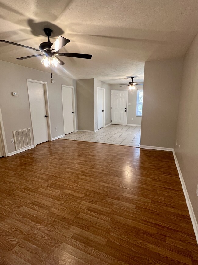 Photo - 1402 Hicks Rd Unidad C