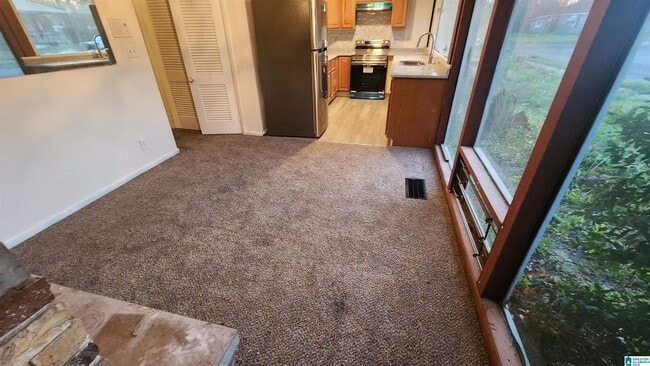 Photo - 1319 Court R