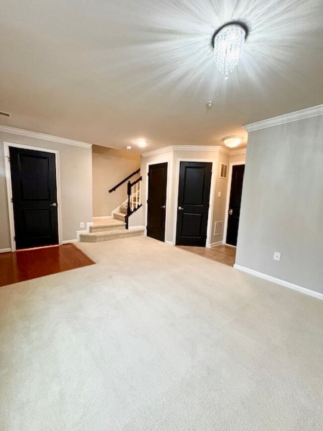 Photo - 3542 Spring Street S