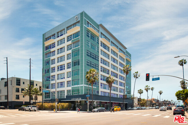 Building Photo - 3111 Vía Dolce Unit 502 Rental