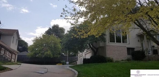 4 Bedroom In Omaha Ne 68106 Apartment For Rent In Omaha Ne