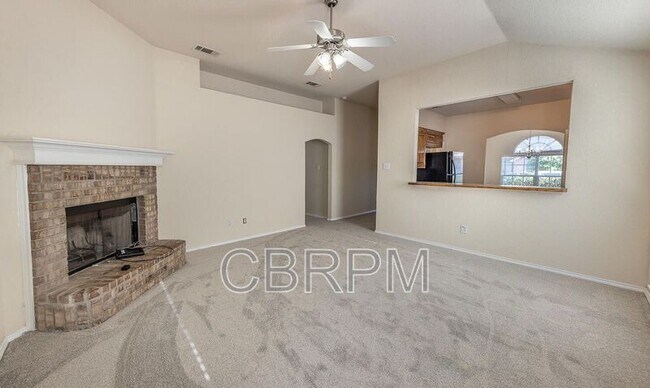 Photo - 4805 Jarvis St