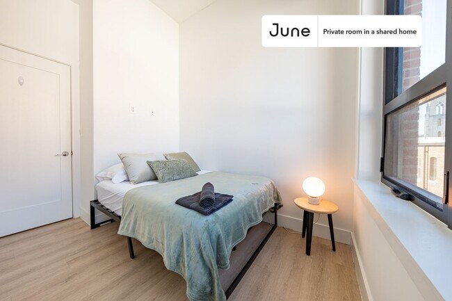 Room in Shared 4 bed/2 bath home in Dupont Circle