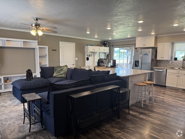 Building Photo - 435 Fuhriman Dr Rental
