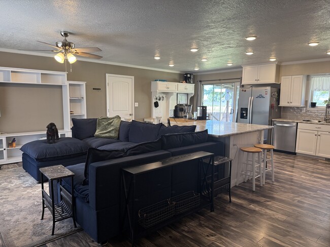 Building Photo - 435 Fuhriman Dr Rental