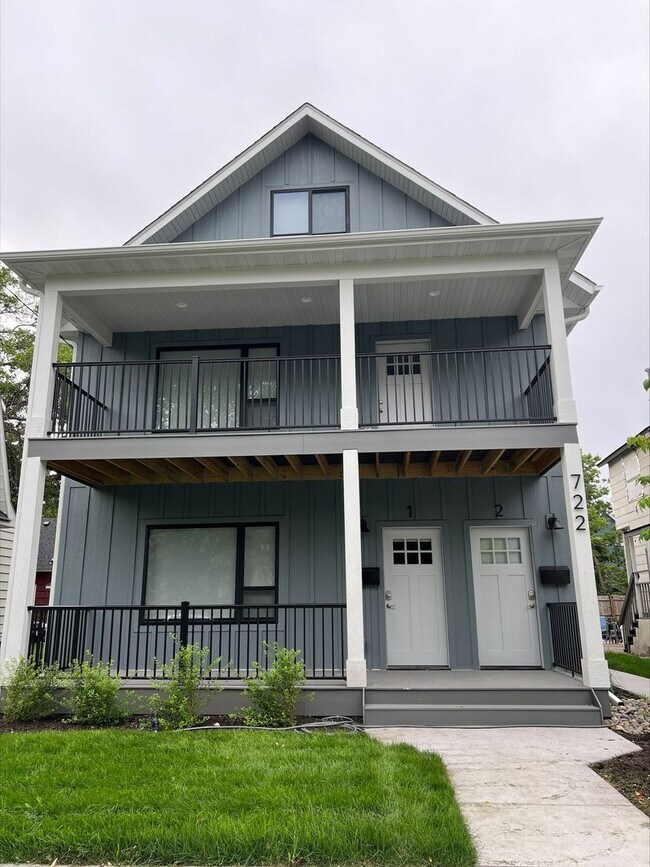 Building Photo - 722 12th Ave SE Unit 722 12th Ave SE #1 Rental