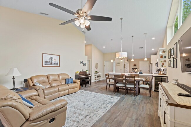 Photo - 1401 Mahogany Pl