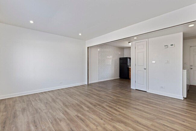 Photo - 1533 McKool Ave