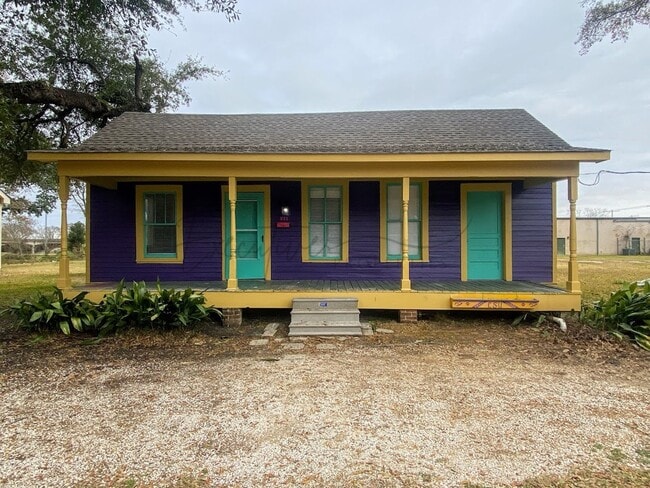 Photo - Fully Renovated Historic Home in Downtown ...