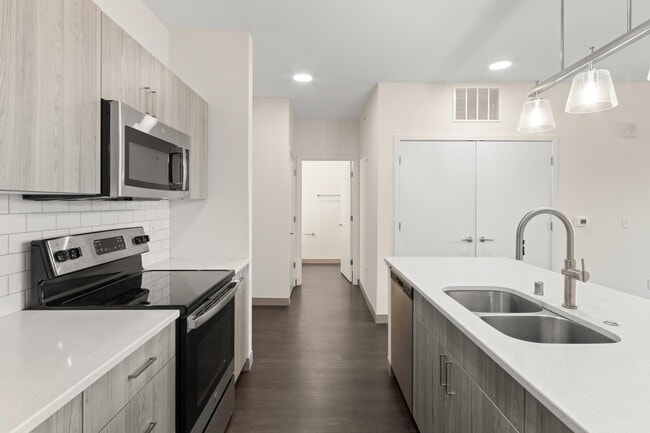 Photo - 2420 E Capitol Dr