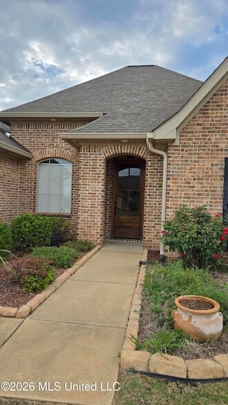 Photo - 139 Coventry Ln