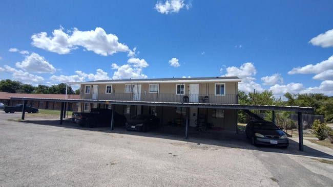 Building Photo - 905 N Main St Rental