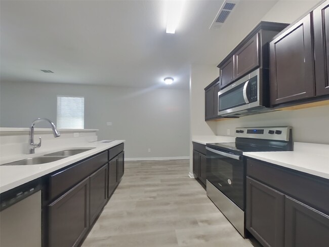 Photo - 2055 Sweet Lilac Dr