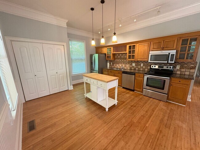 Photo - PRE-LEASING FOR AUGUST 2026!