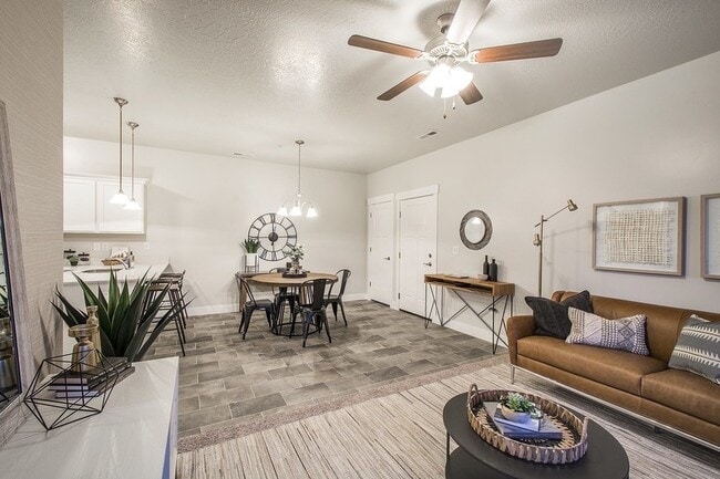 Photo - 765 N 260 W