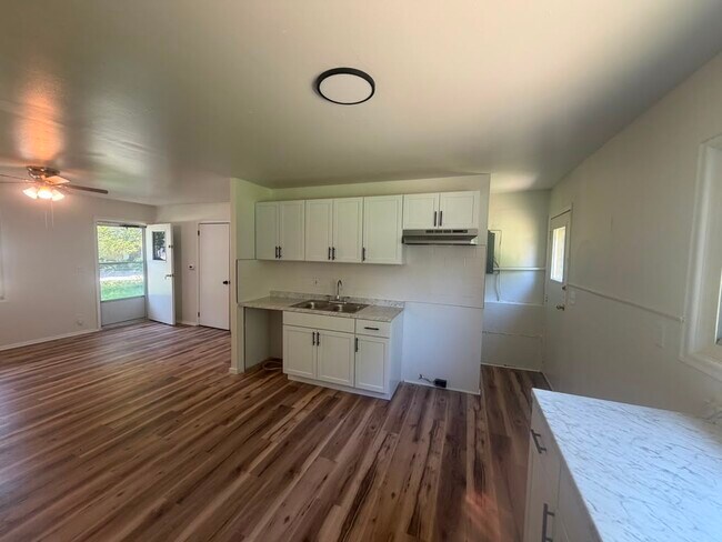Photo - 3932 Bennett Dr