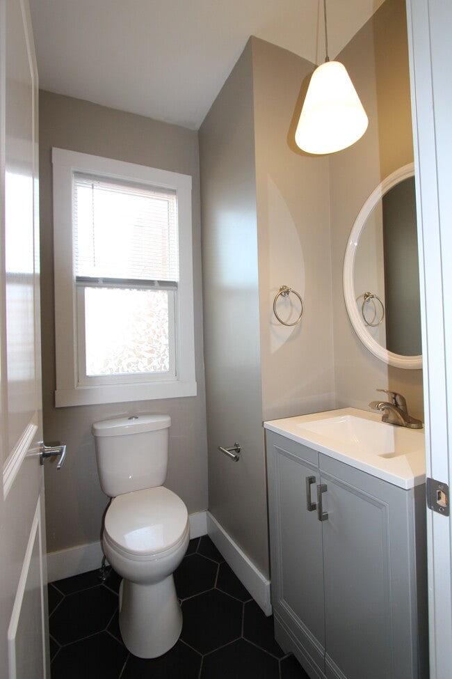 Photo - 164 N 18th St