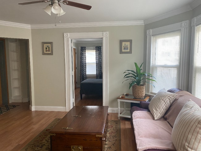 Photo - 105-107-107 Evergreen Ave Unidad 2