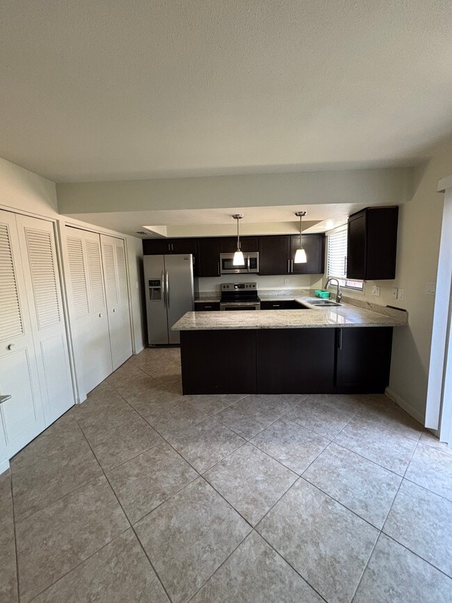 Building Photo - 5841 N Granite Reef Rd