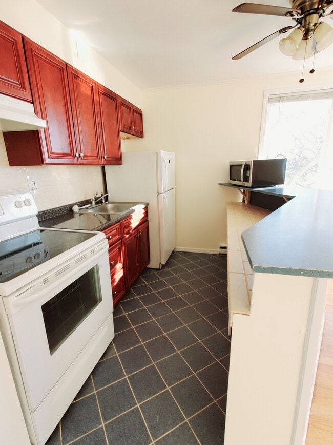 Photo - 69 Cove Rd Unit 18