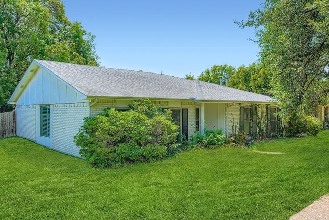 Photo - 11026 McCree Rd