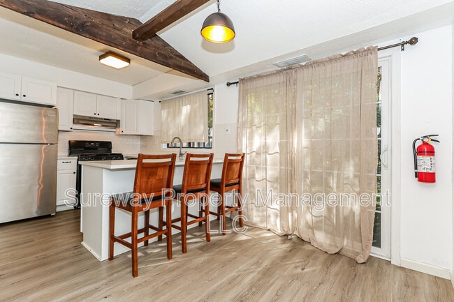 Photo - 78 Chelsea Cir