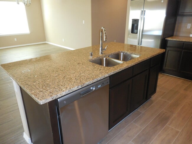 Photo - 7312 Glacier Dr