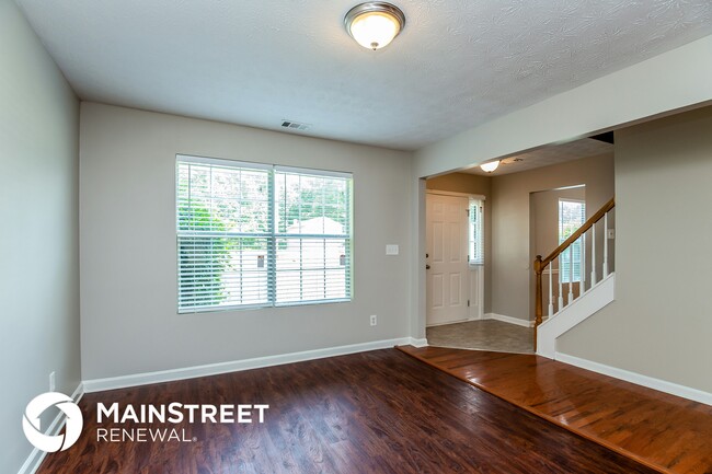 Photo - 1305 Sandybrook Ct