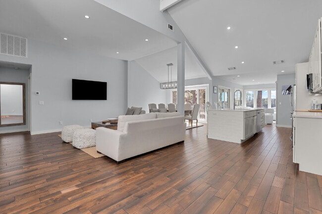 Photo - "Coastal Comfort Awaits: Spacious 3-Bed, 3-Bath Furnished Retreat in Moss Creek on the Marsh!"