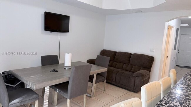 Photo - 10686 SW 8th St