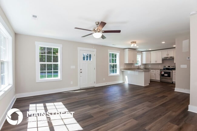 Photo - 2710 Booker St
