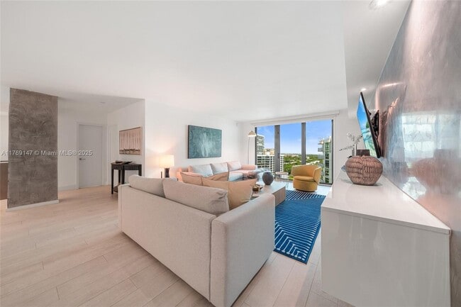 Building Photo - 1111 Crandon Blvd Unit A1105 Rental