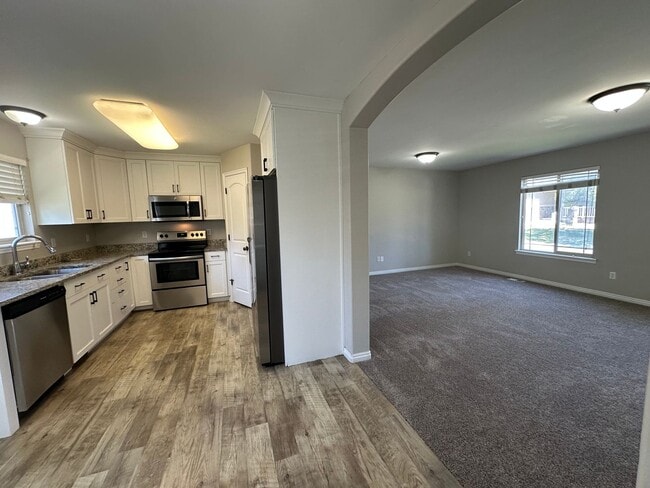 Photo - BEAUTIFUL 4 BED 2.5 BATH HOME FOR RENT IN LEHI!!!