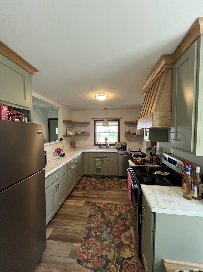 Building Photo - 501 Suszycki Dr Rental